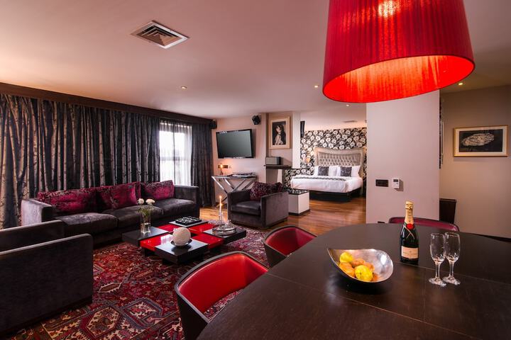 Room 46 of 95