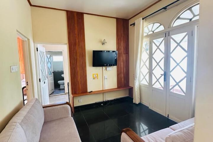Room 15 of 28