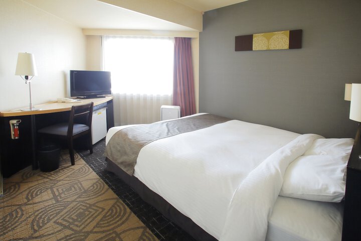 Room 9 of 48