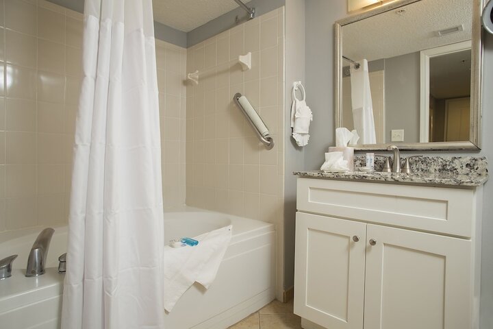 1 Bedroom Suite Murphy Bed Ocean View (28 of 70)