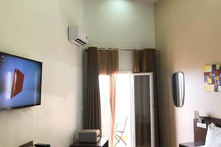 Room 12 of 53