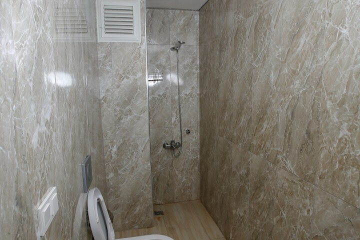 Room 25 of 29