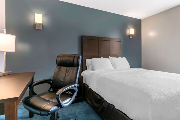 Room 9 of 24