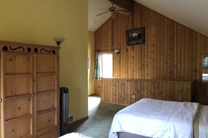Room 44 of 186