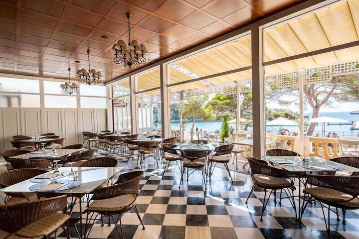 Dining Photos