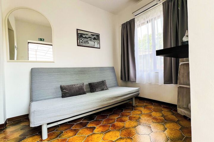 Room 19 of 68