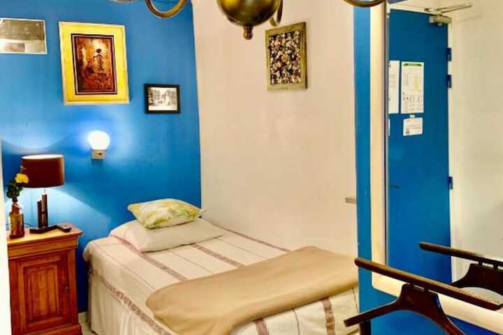 Room 4 of 59