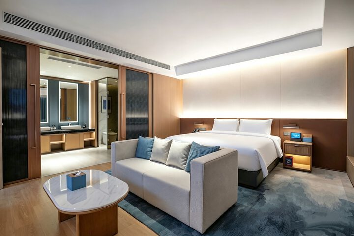 Room 21 of 44