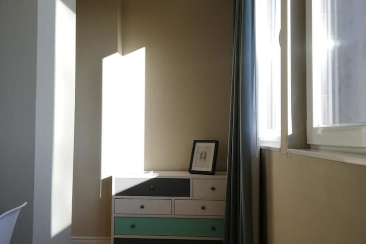 Room 10 of 29