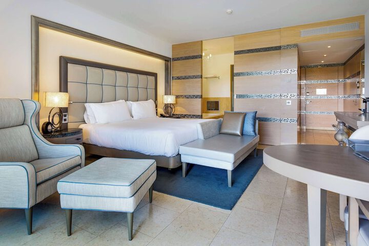 Room 48 of 192