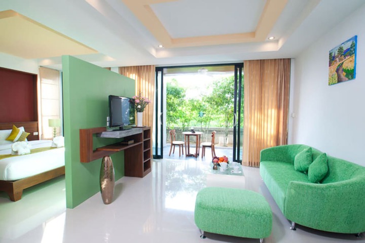 Room 28 of 48