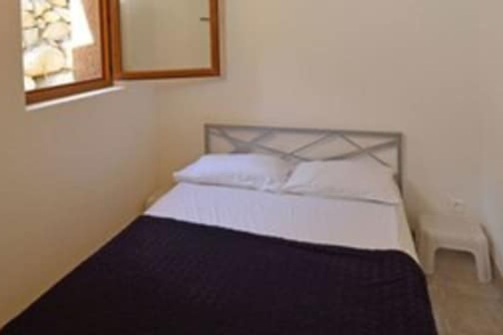 Room 10 of 30