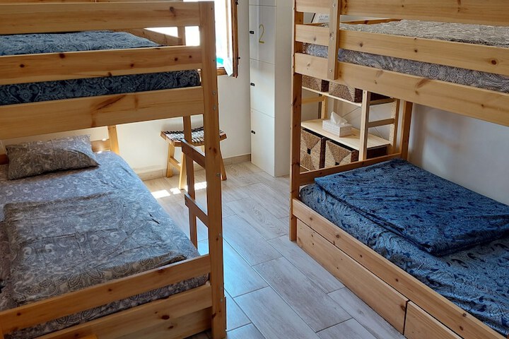 Room 6 of 31