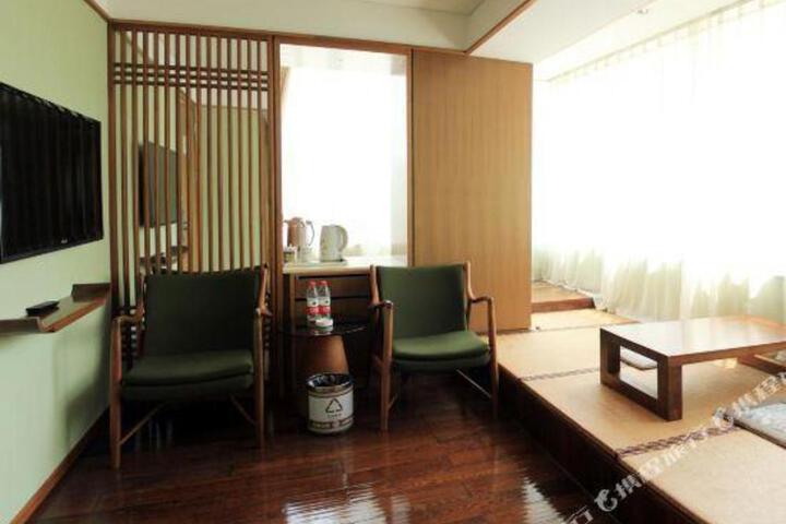Image of National Library Hotel