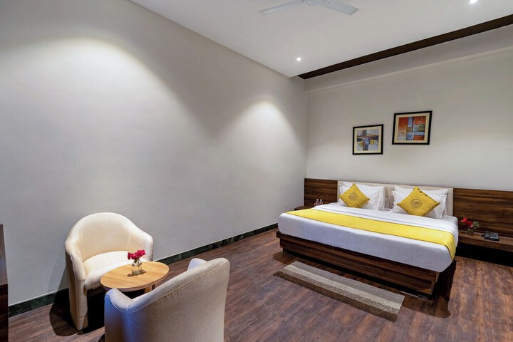 Room 4 of 44