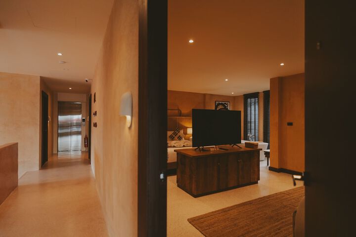 Ballroom/Hall 62 of 68