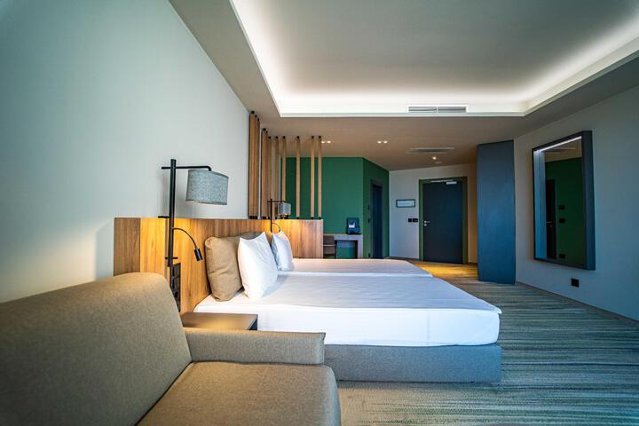 Room 78 of 92