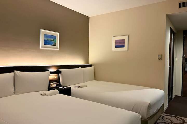 Room 25 of 92
