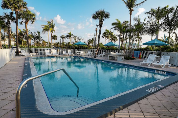 Pool 50 of 115