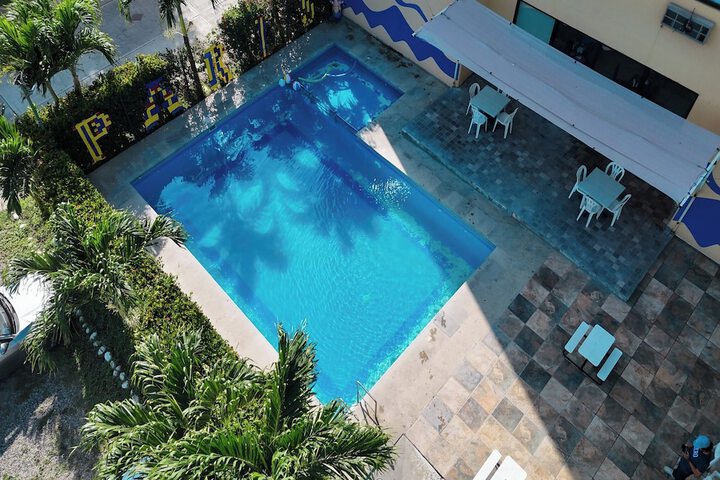 Pool 56 of 91