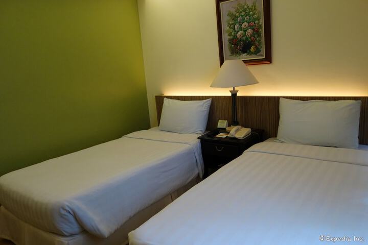 Room 9 of 44