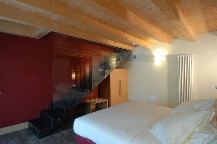 Room 14 of 70