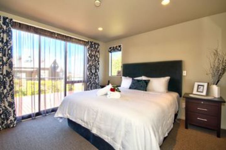 Room 13 of 30