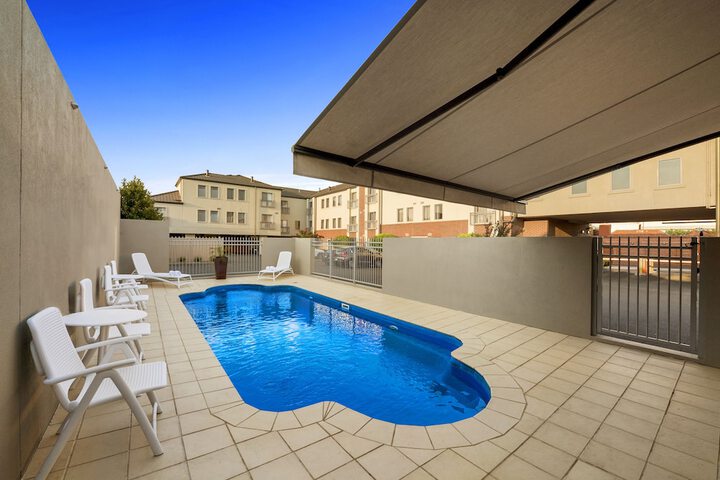 Hotel Pool