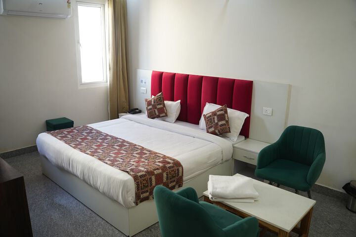Room 25 of 44