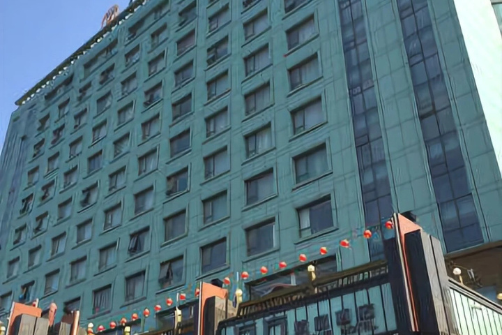 Hotel 6 of 7