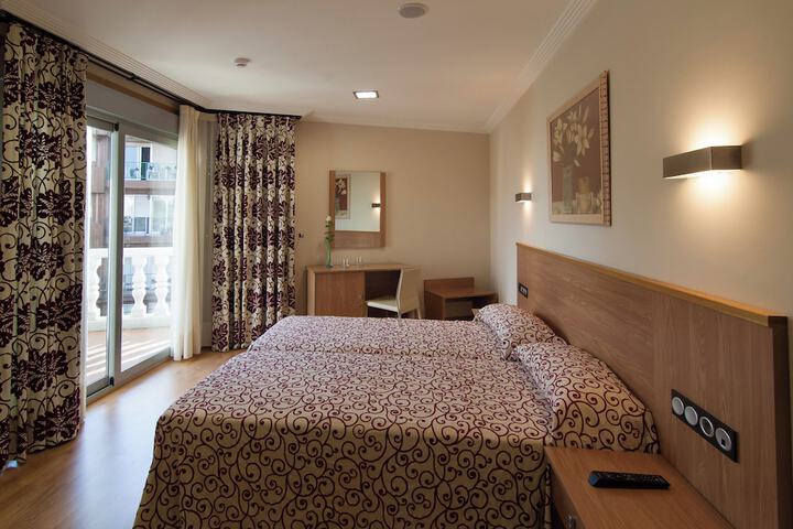 Room 21 of 33