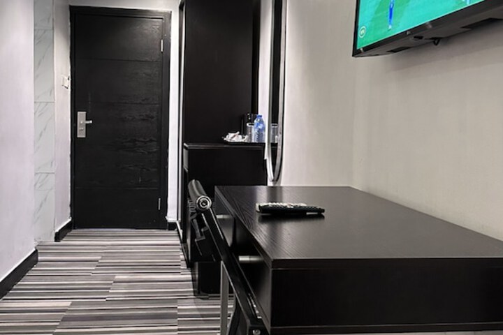 Room 54 of 85