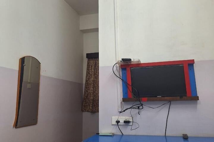 Room 16 of 29