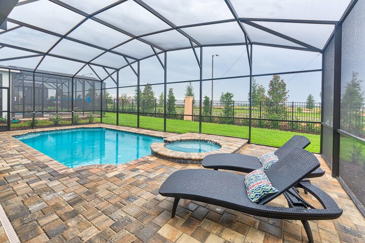 Pool 34 of 43