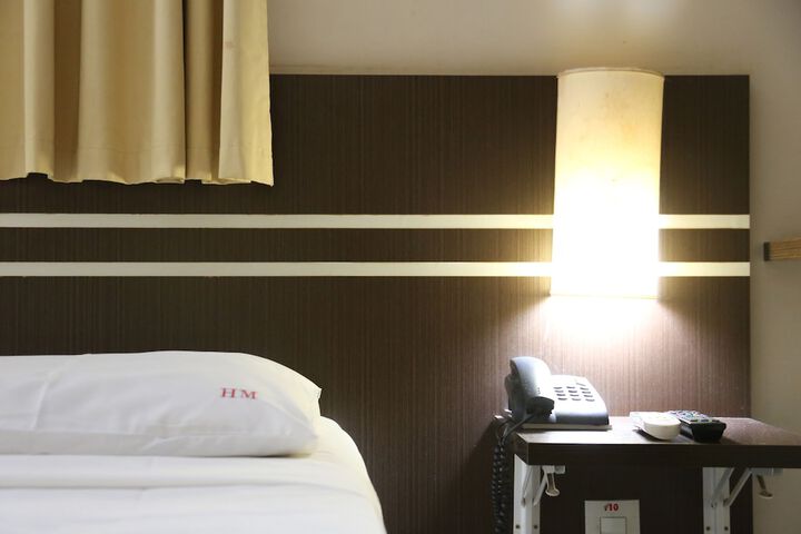 Room 72 of 183
