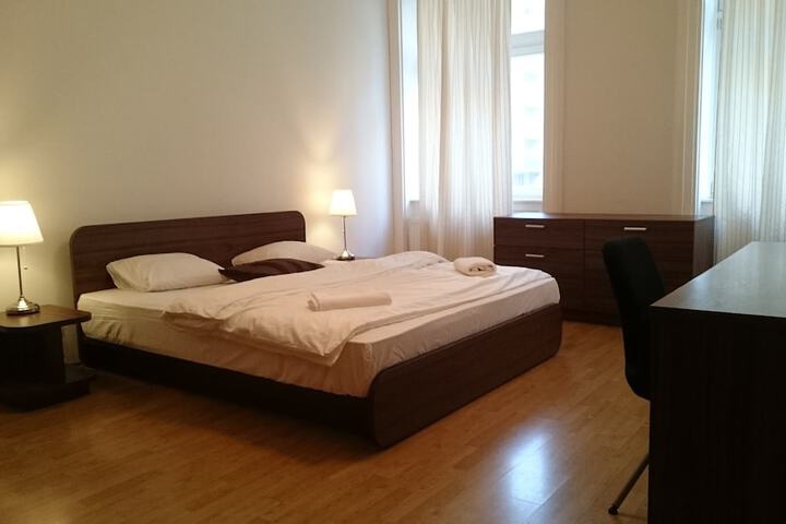 Room 5 of 60