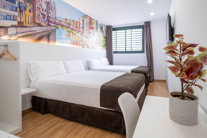 Room 8 of 24
