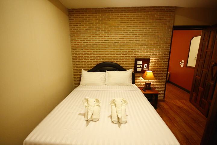 Room 14 of 52