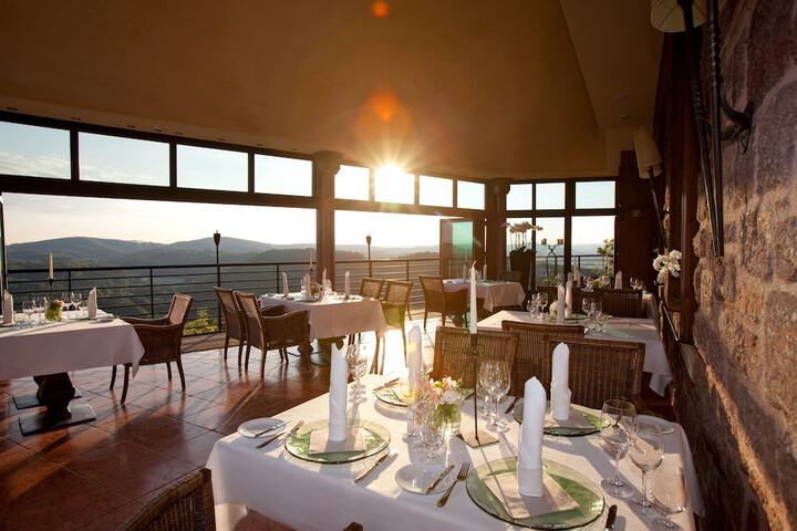 Dining Photos