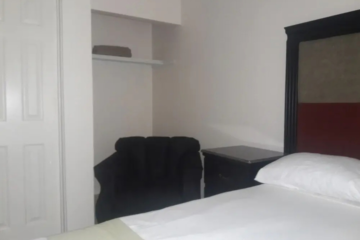 Room 2 of 11