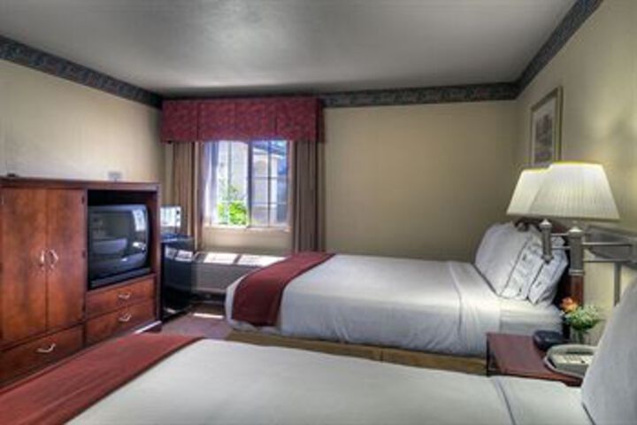 Room 5 of 17