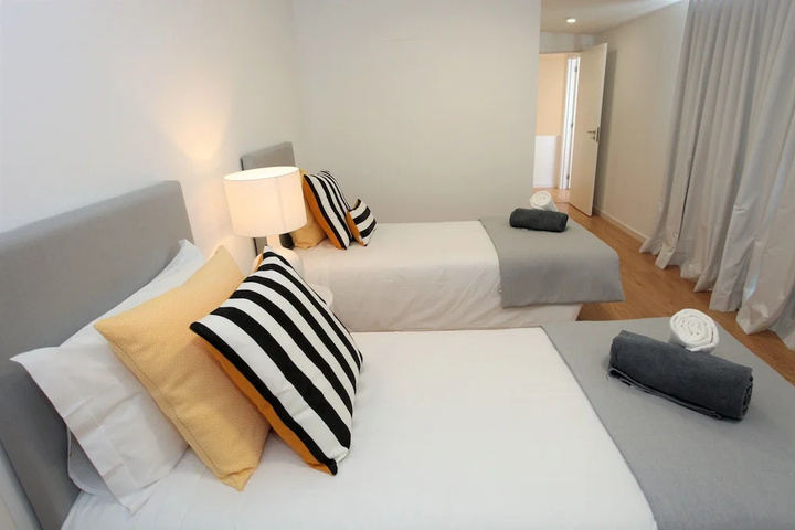 Room 5 of 20