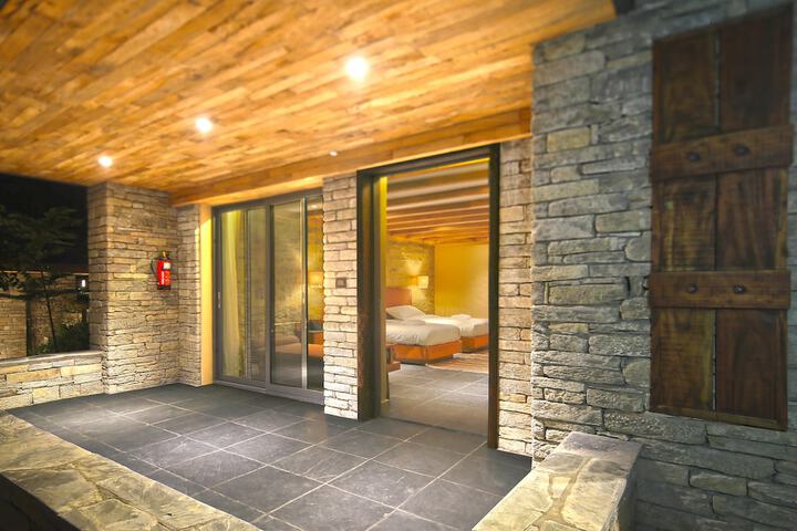 Hotel 96 of 103