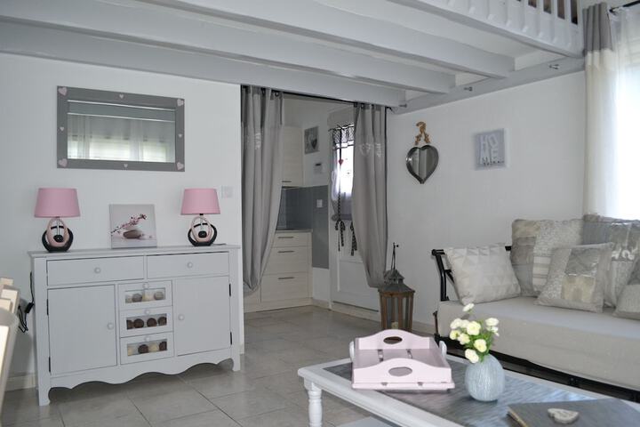 Room 7 of 42