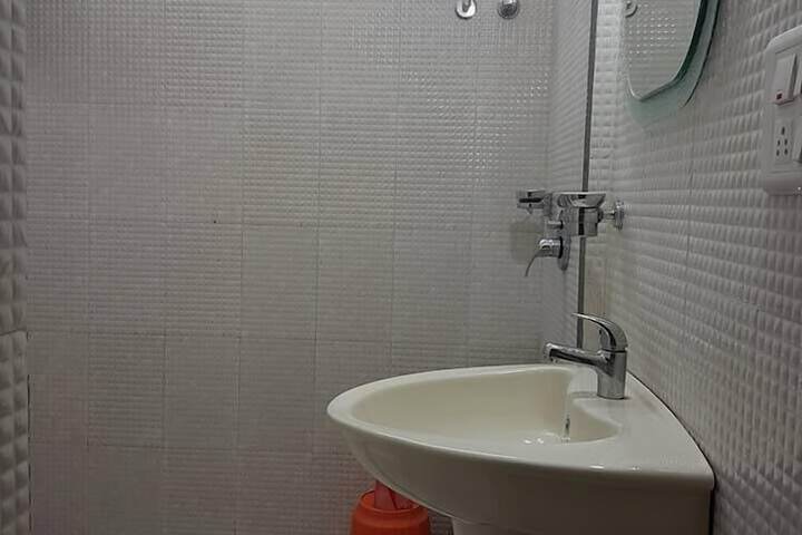 Room 57 of 157
