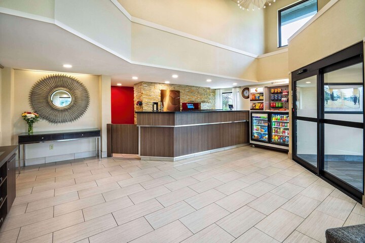 Hotel Interior 4 of 60