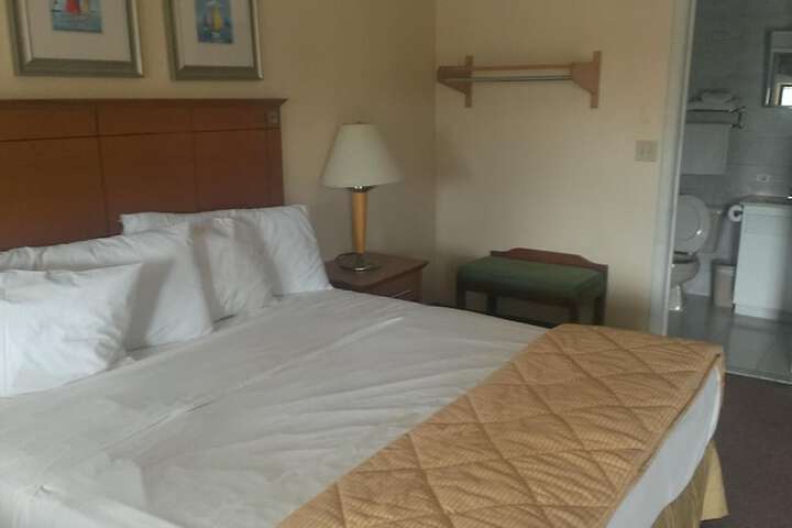 Room 15 of 35