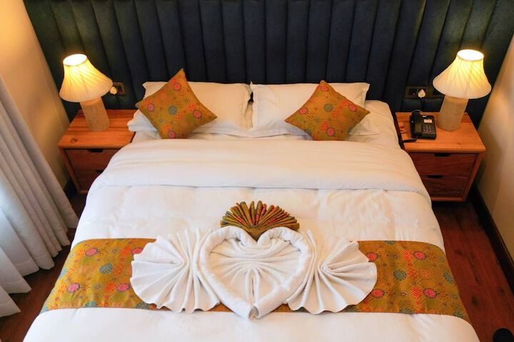 Room 2 of 42