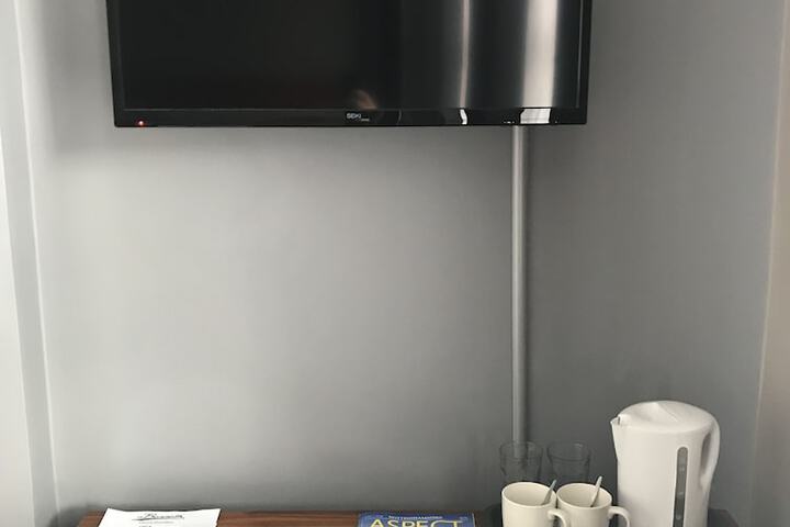 Room 10 of 73