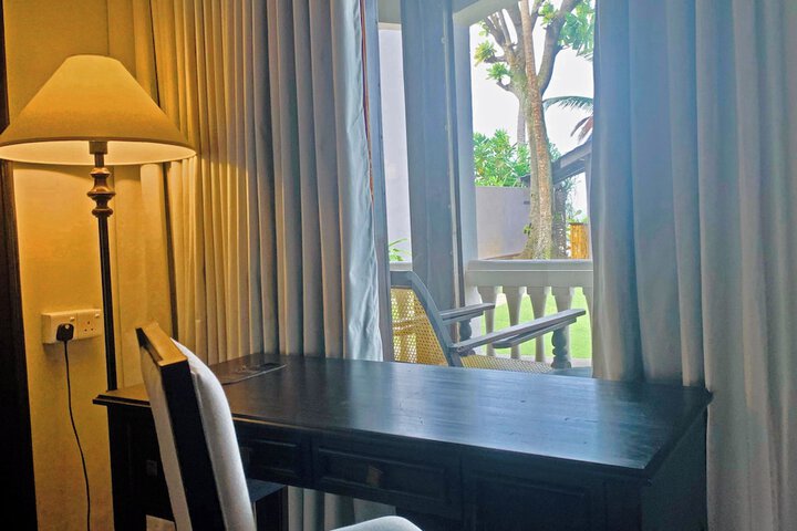 Room 53 of 221